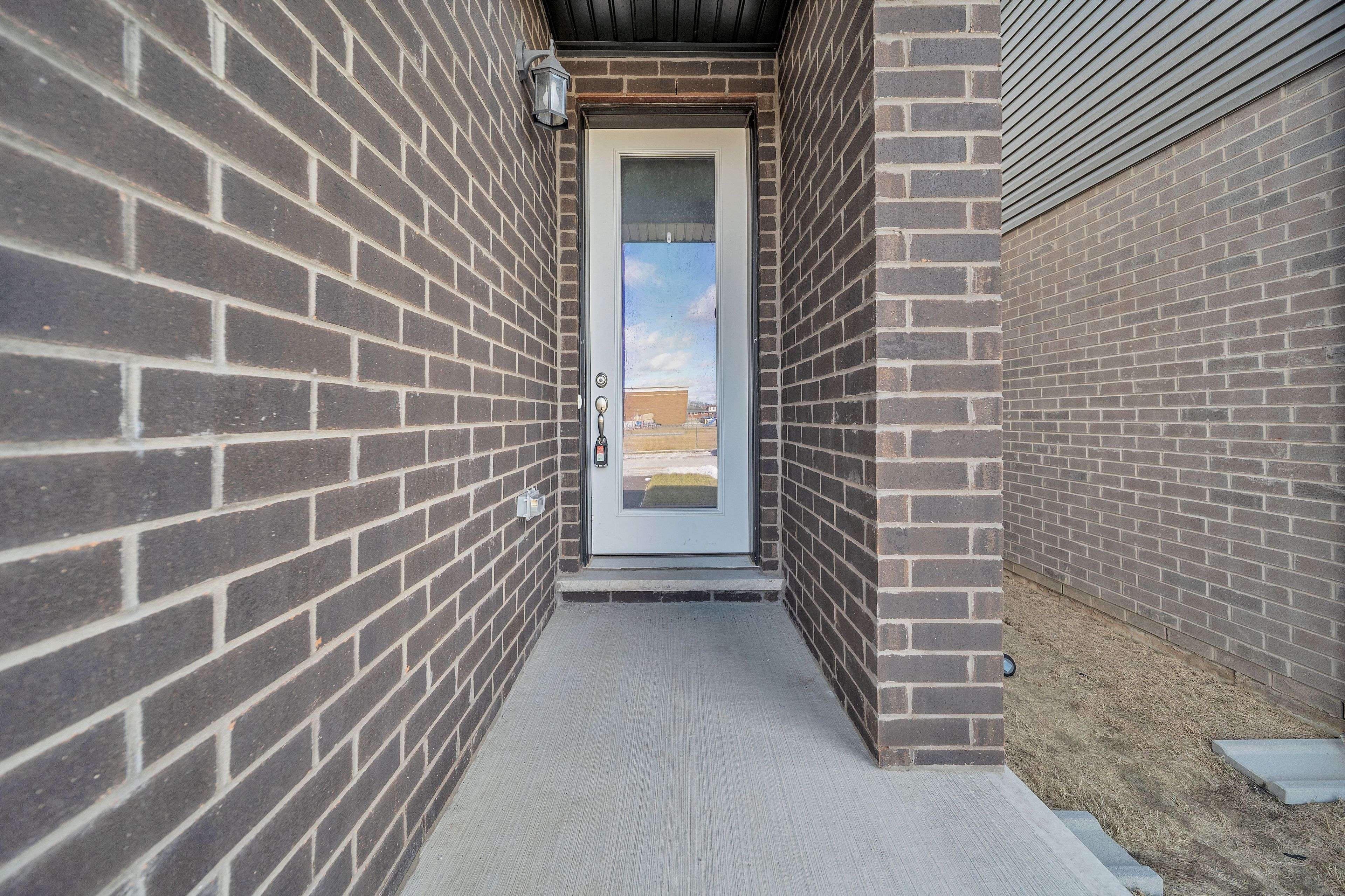 Welland, ON L3B 0J8,99 Louise ST