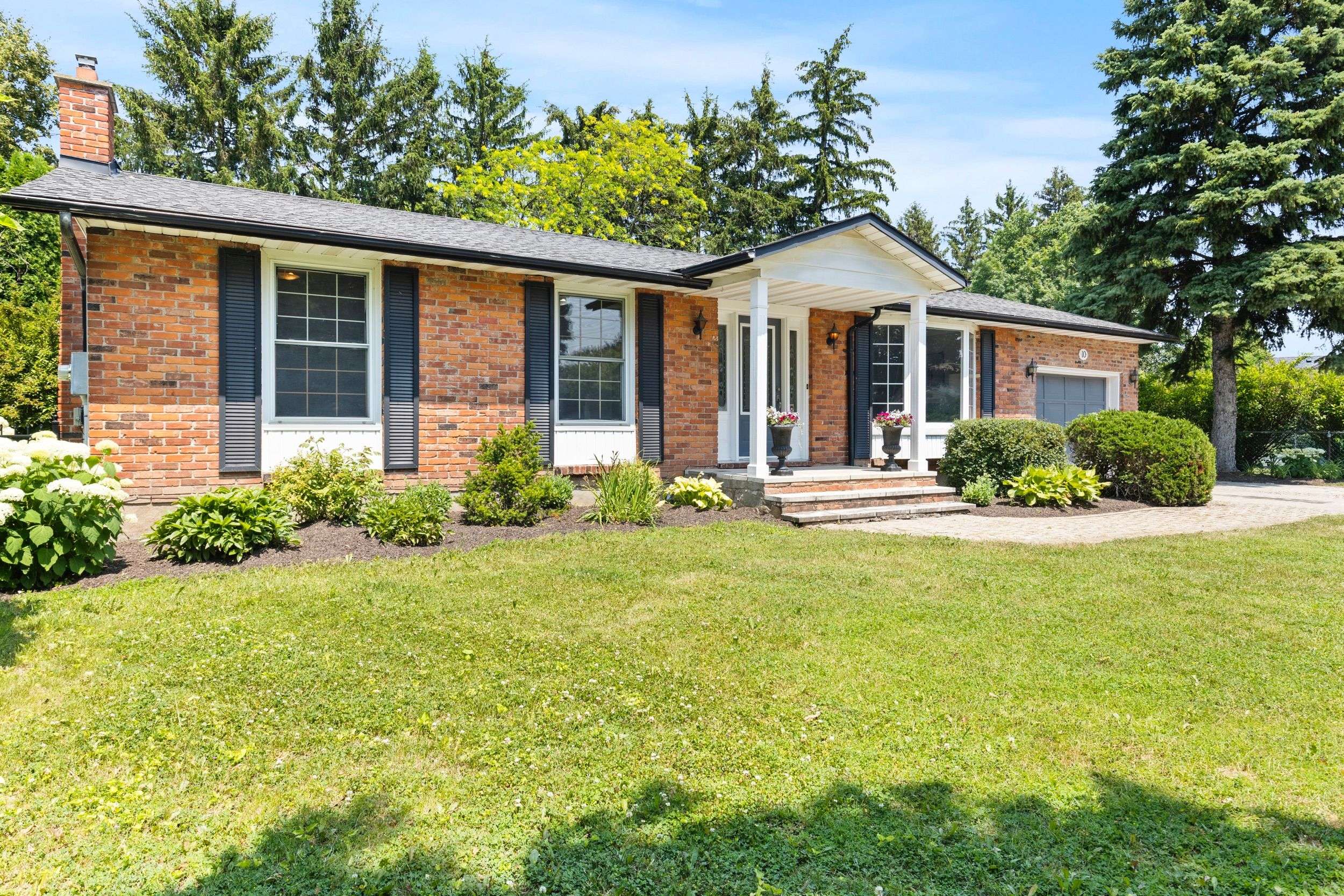 Niagara-on-the-lake, ON L0S 1J0,10 Upper Canada DR