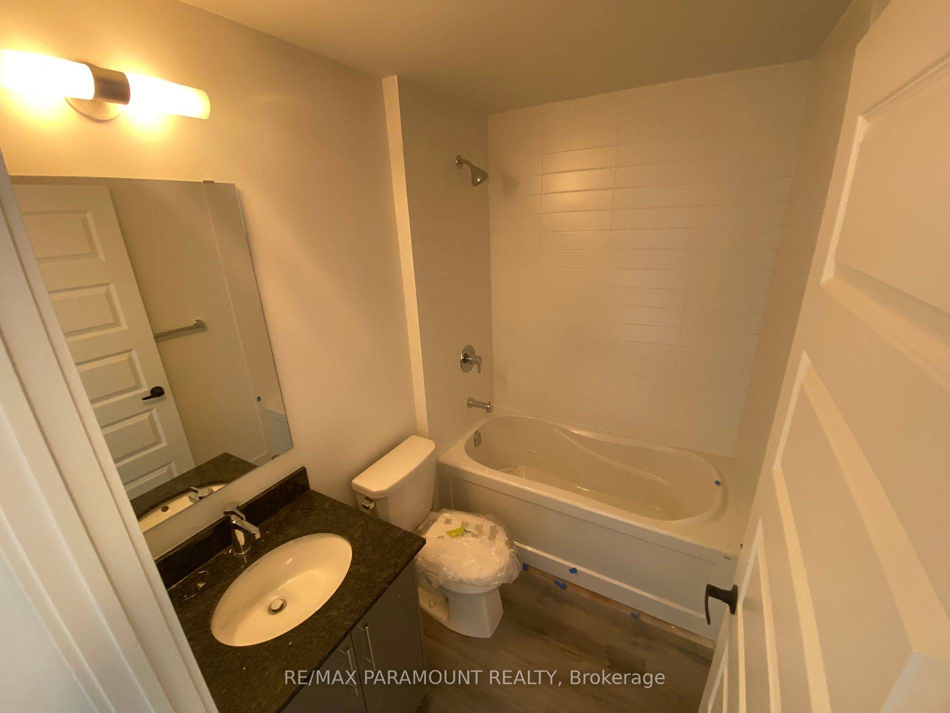 Waterloo, ON N2J 0G2,103 ROGER ST #209