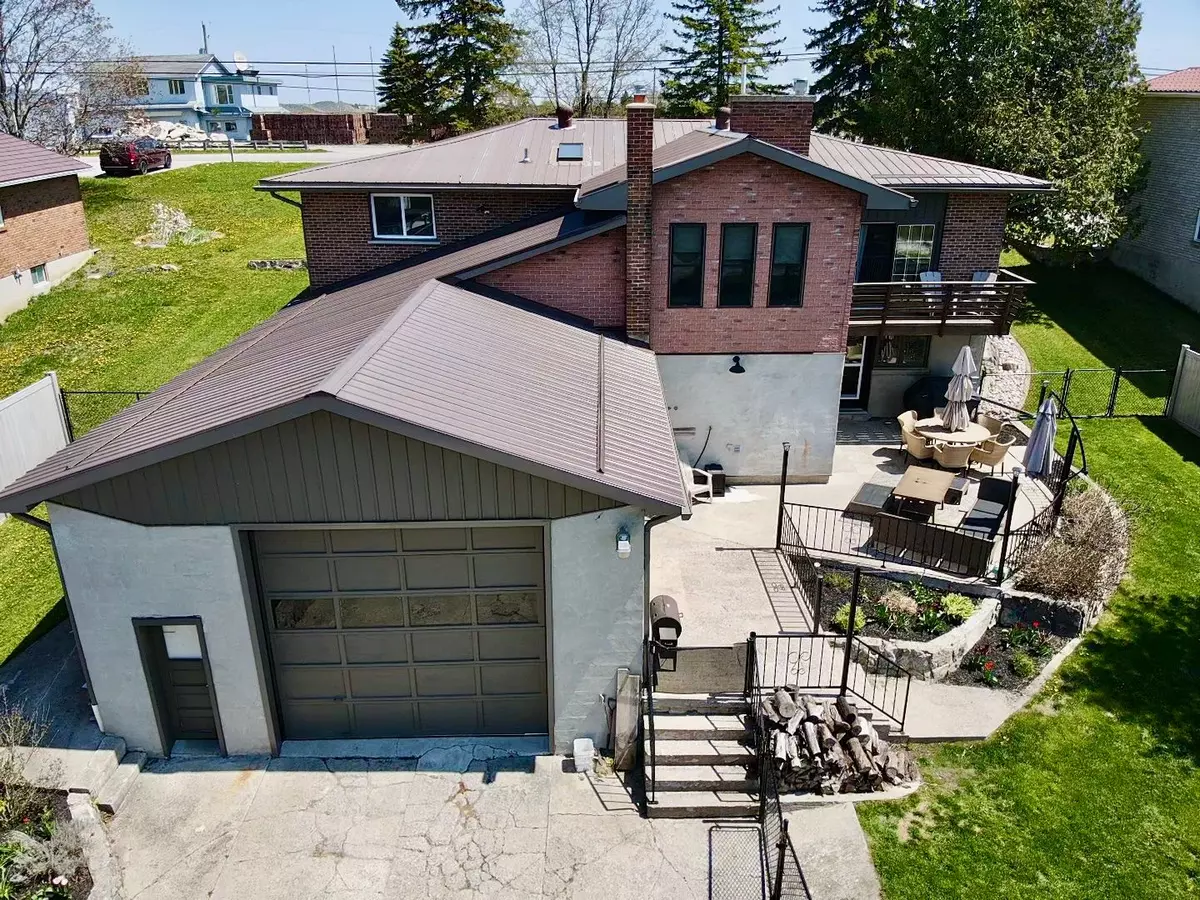 Brock, ON L0K 1A0,674 Osborne ST