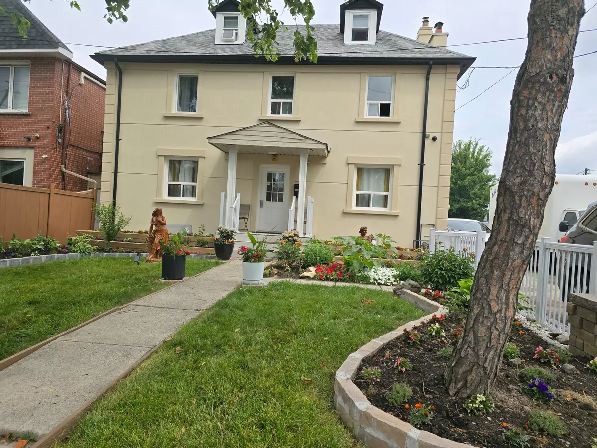 Toronto W04, ON M9N 2P6,234 Pellatt AVE