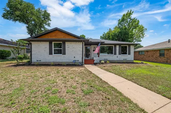5706 Hillcroft Street, Dallas, TX 75227
