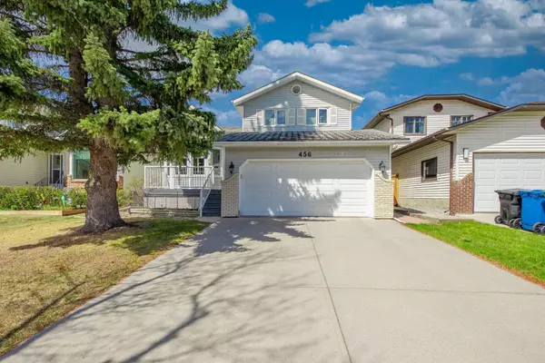 Calgary, AB T3G 3H7,456 Hawkhill PL NW