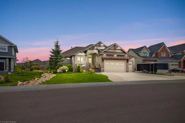 6305 20A Street Close, Lloydminster, AB T9V 3J9