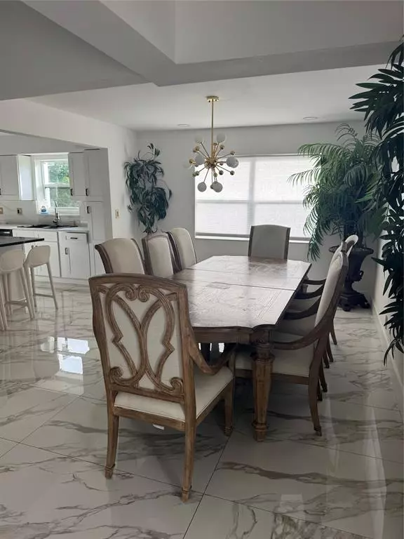 Hollywood, FL 33021,201 Calle Grande Dr