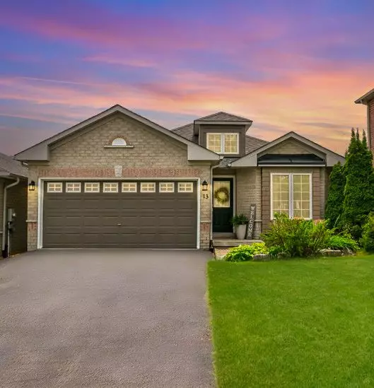 13 Couples CT, Barrie, ON L4M 6V5