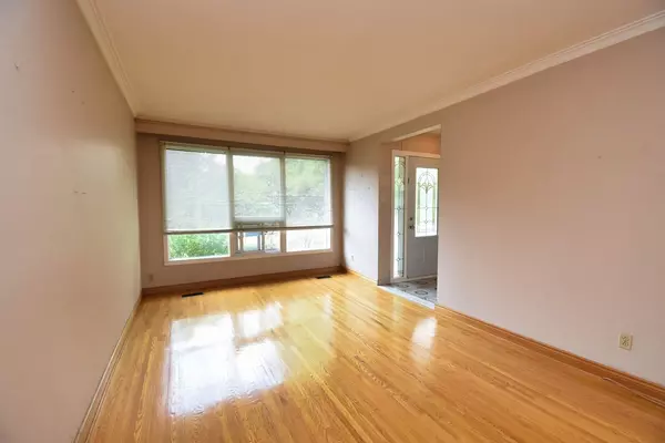 Mississauga, ON L5A 2V9,3659 Holden CRES
