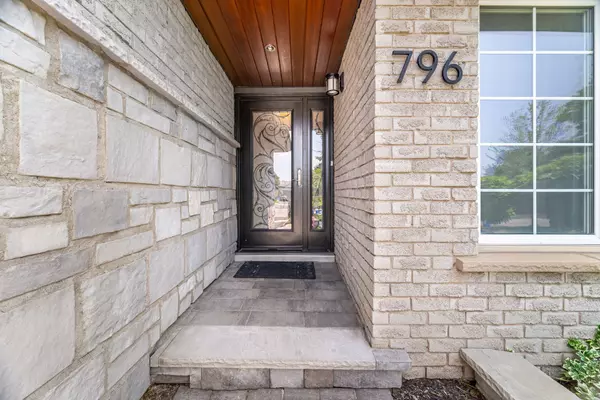 Milton, ON L9T 4J2,796 Childs DR