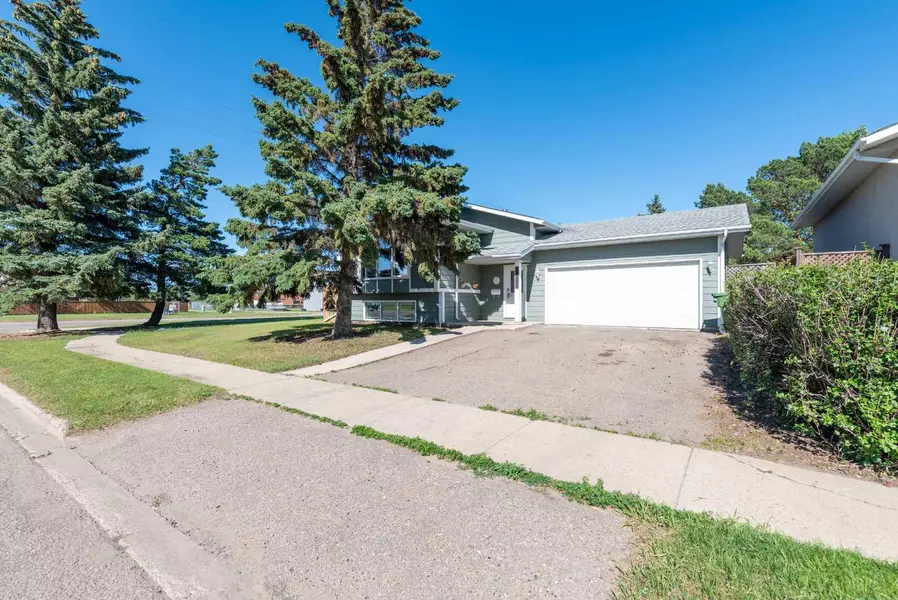 3505 45 AVE, Lloydminster, SK S9V 1P8