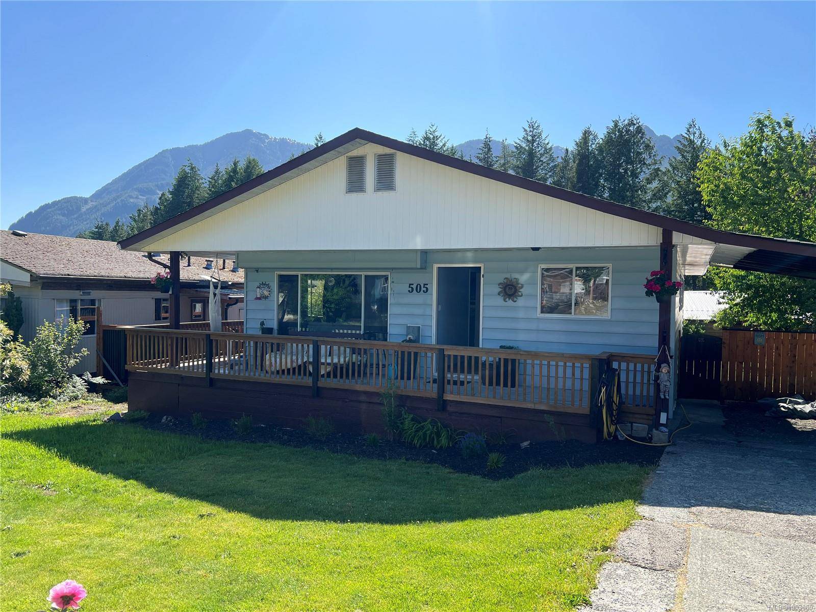 505 Conuma Dr, Gold River, BC V0P 1G0