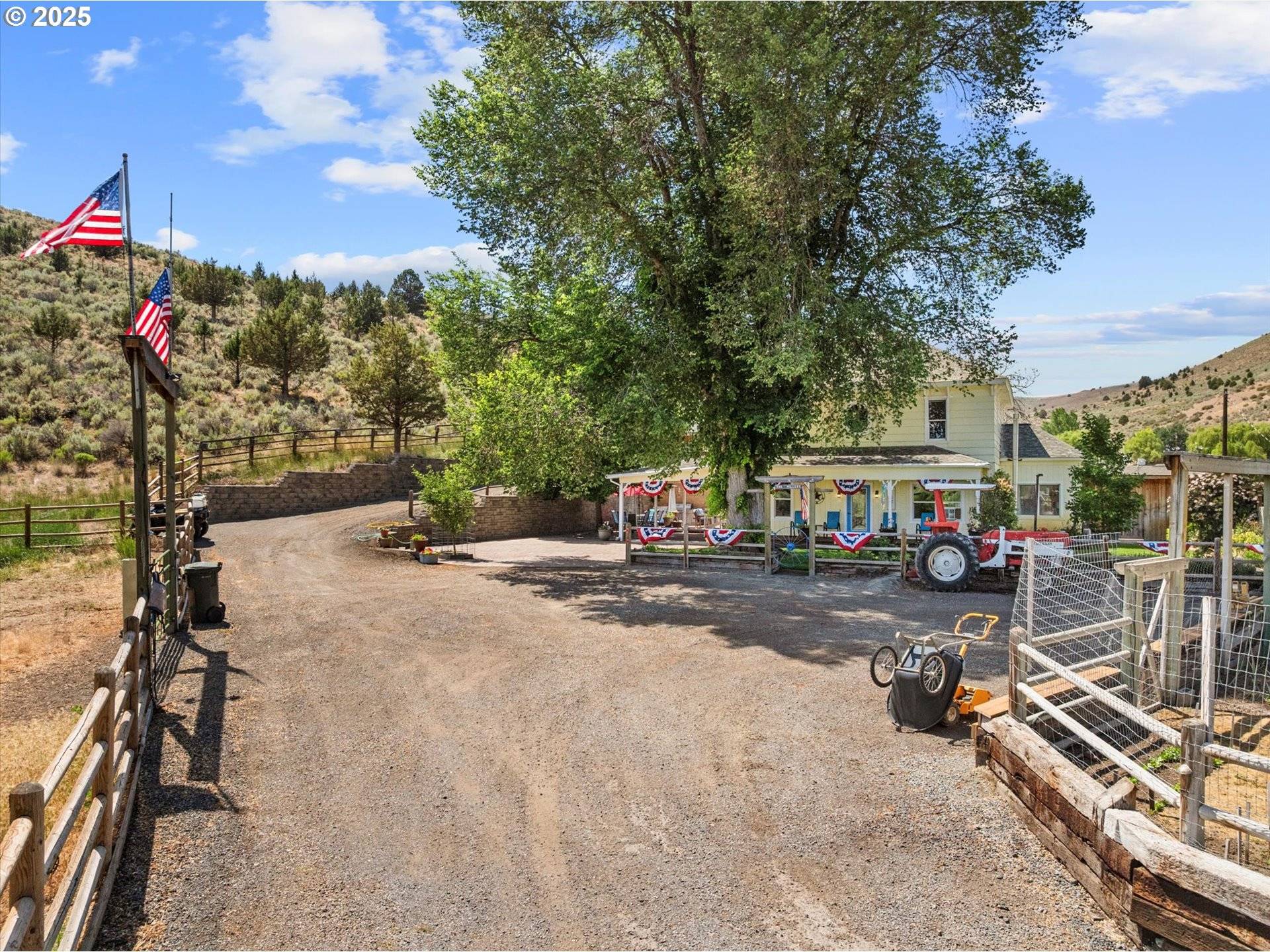 24672 SUMPTER STAGE HWY, Baker City, OR 97814