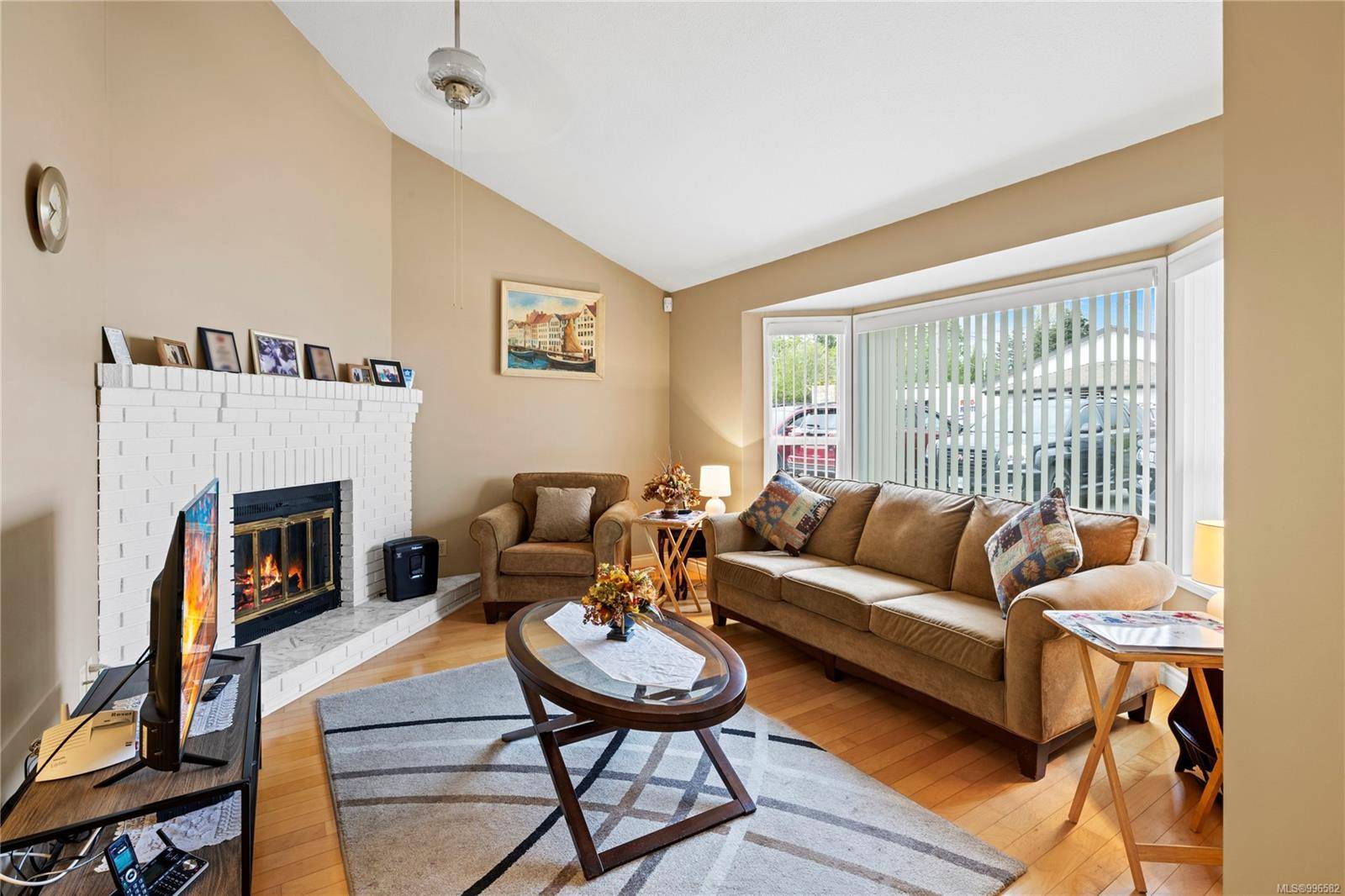Parksville, BC V9P 1J6,120 Finholm St N #3