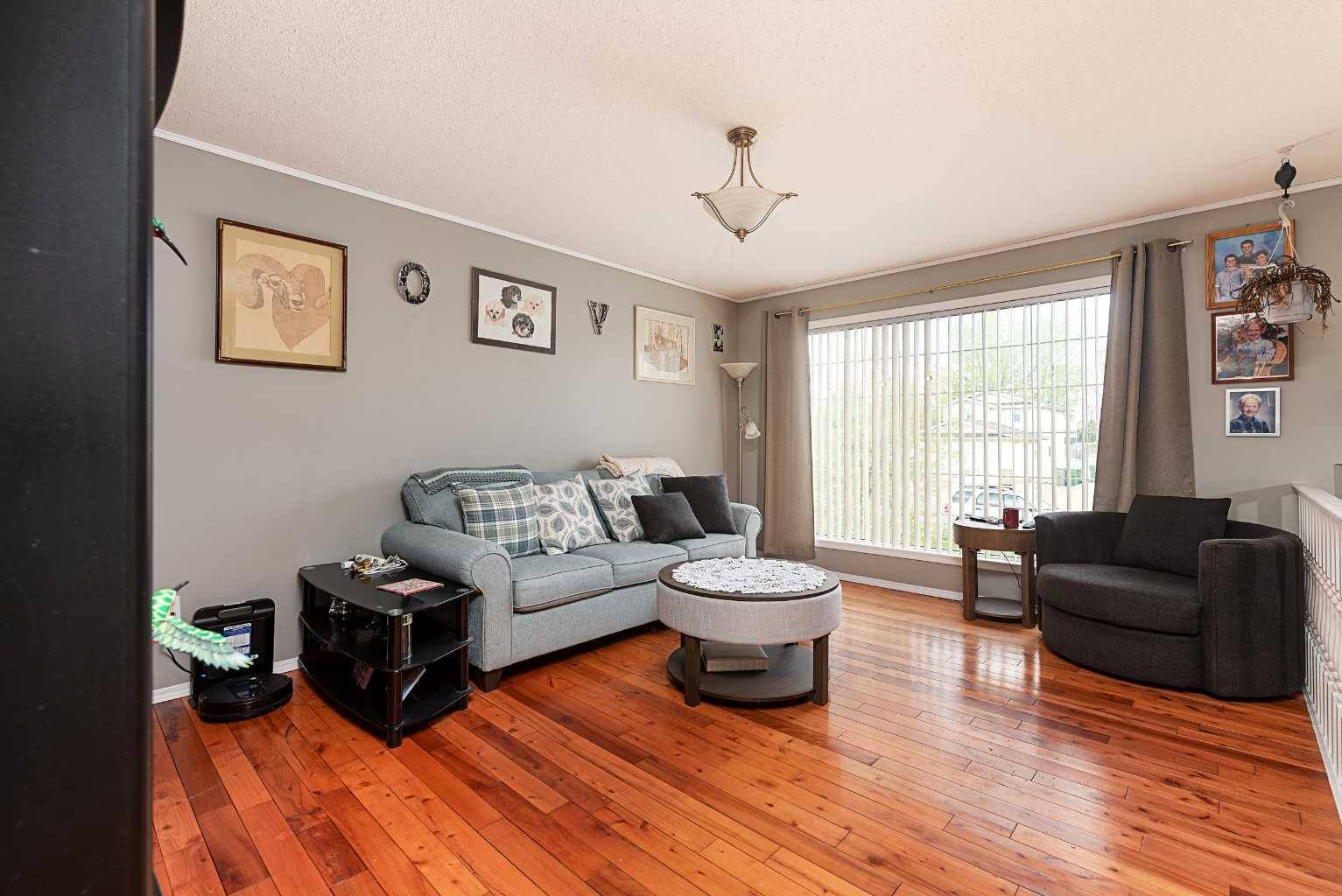 Lloydminster, AB T9V 2S2,5908 41 ST
