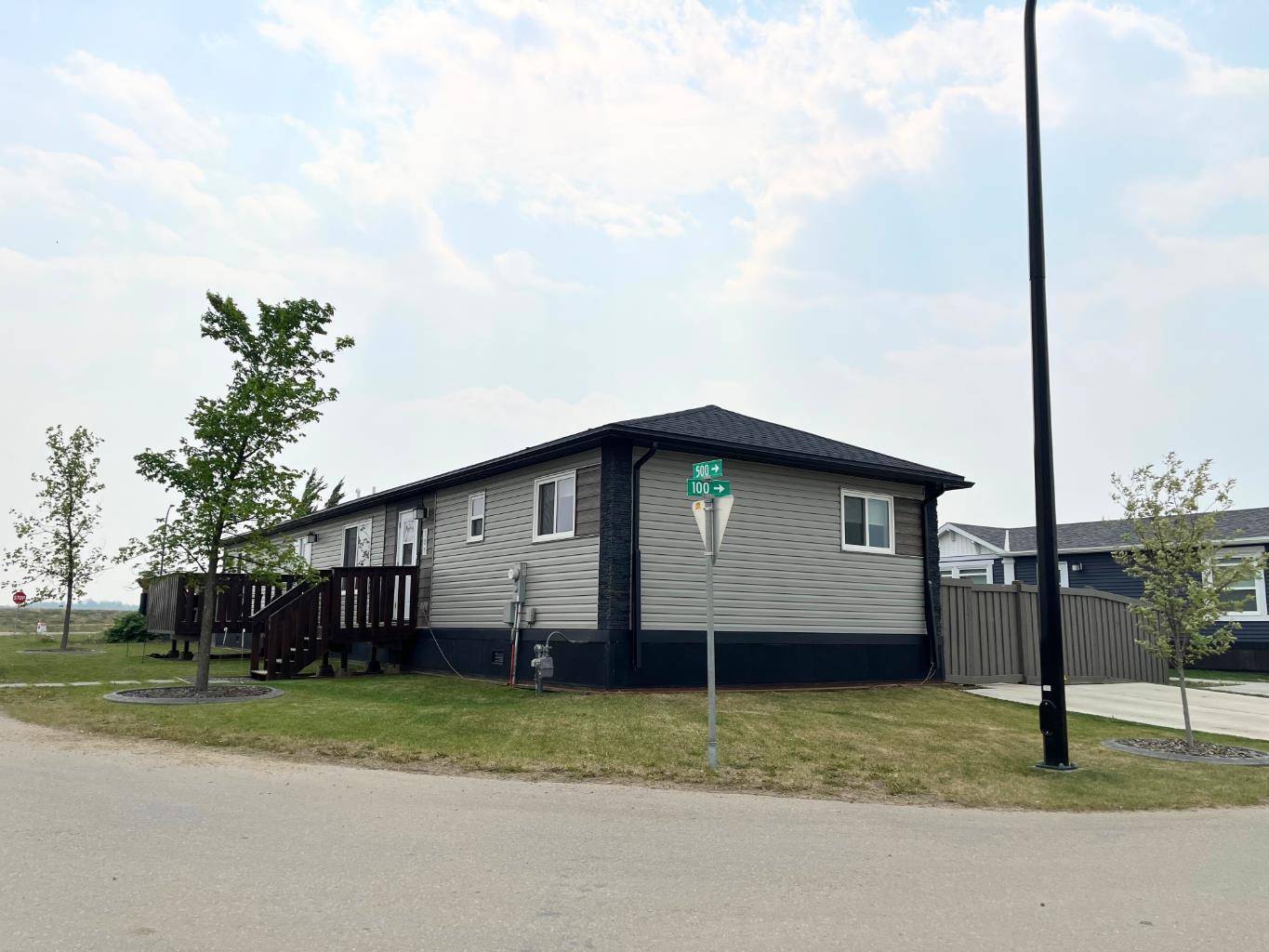 11850 84 AVE #101, Grande Prairie, AB T8W 0M4