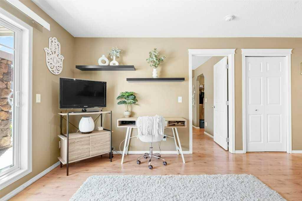 Calgary, AB T3K 6L7,70 Panamount DR Northwest #8107