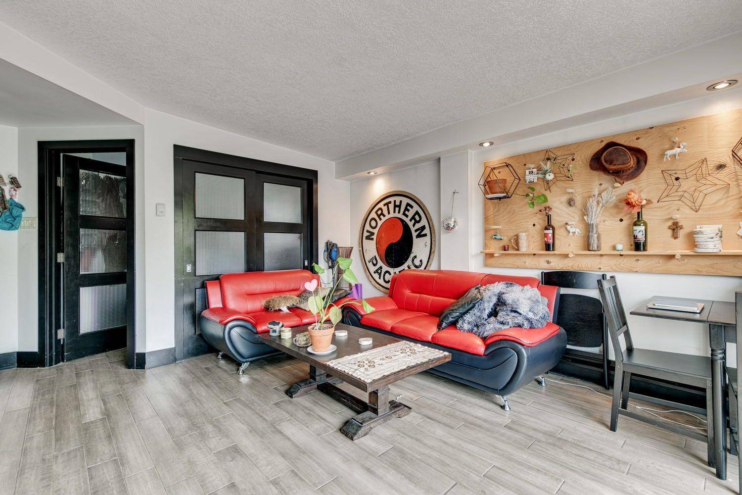 Calgary, AB T2T 4E3,1815 16 ST Southwest #403