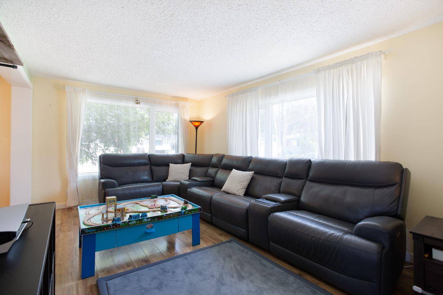 Airdrie, AB T4A 1M5,420 Spring Haven CT SE