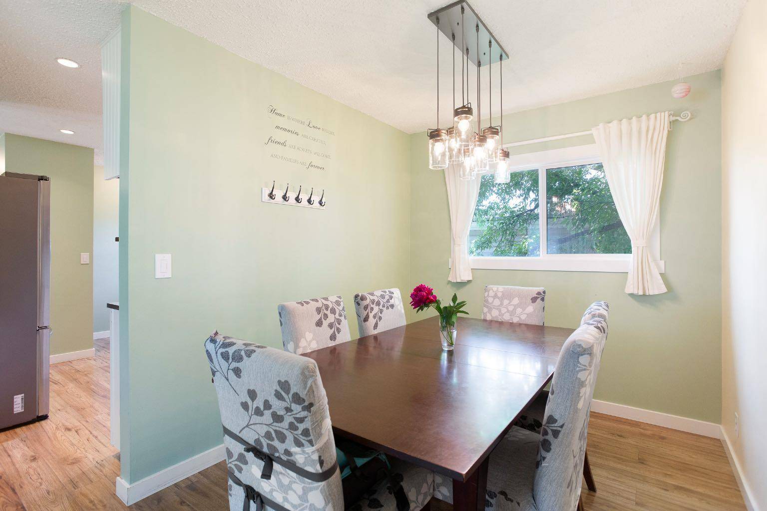 Airdrie, AB T4A 1M5,420 Spring Haven CT SE