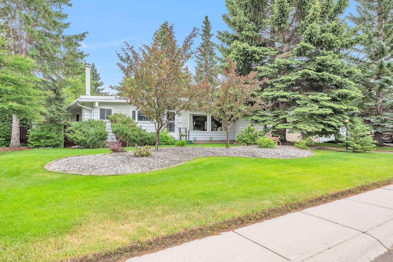 Calgary, AB T2V3P2,2031 Palisprior RD SW