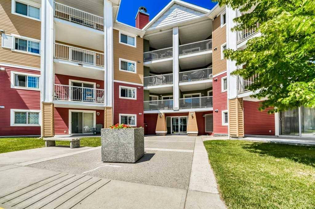 Calgary, AB T2Z 0E6,10 Prestwick Bay Southeast #1319