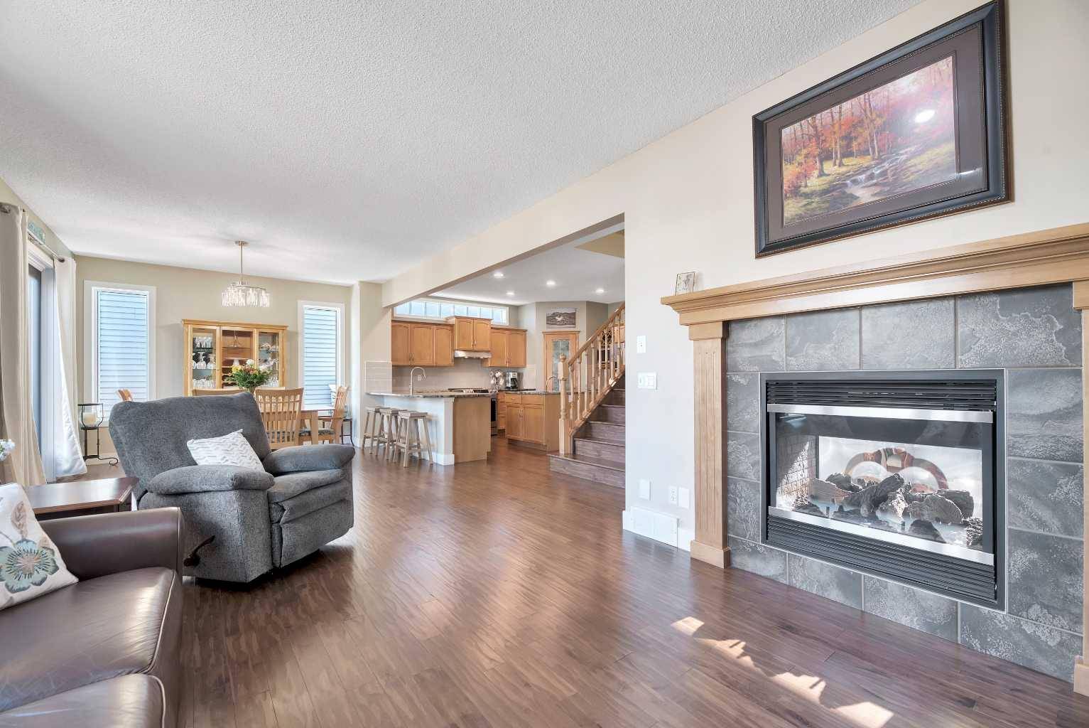 Calgary, AB T3G 5S9,266 Rockborough GN NW