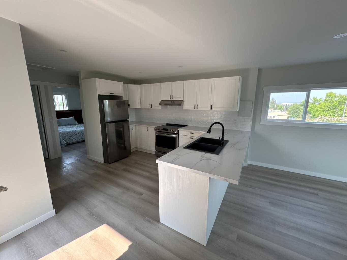 Grande Prairie, AB T8V 1N1,9513 108 AVE #B