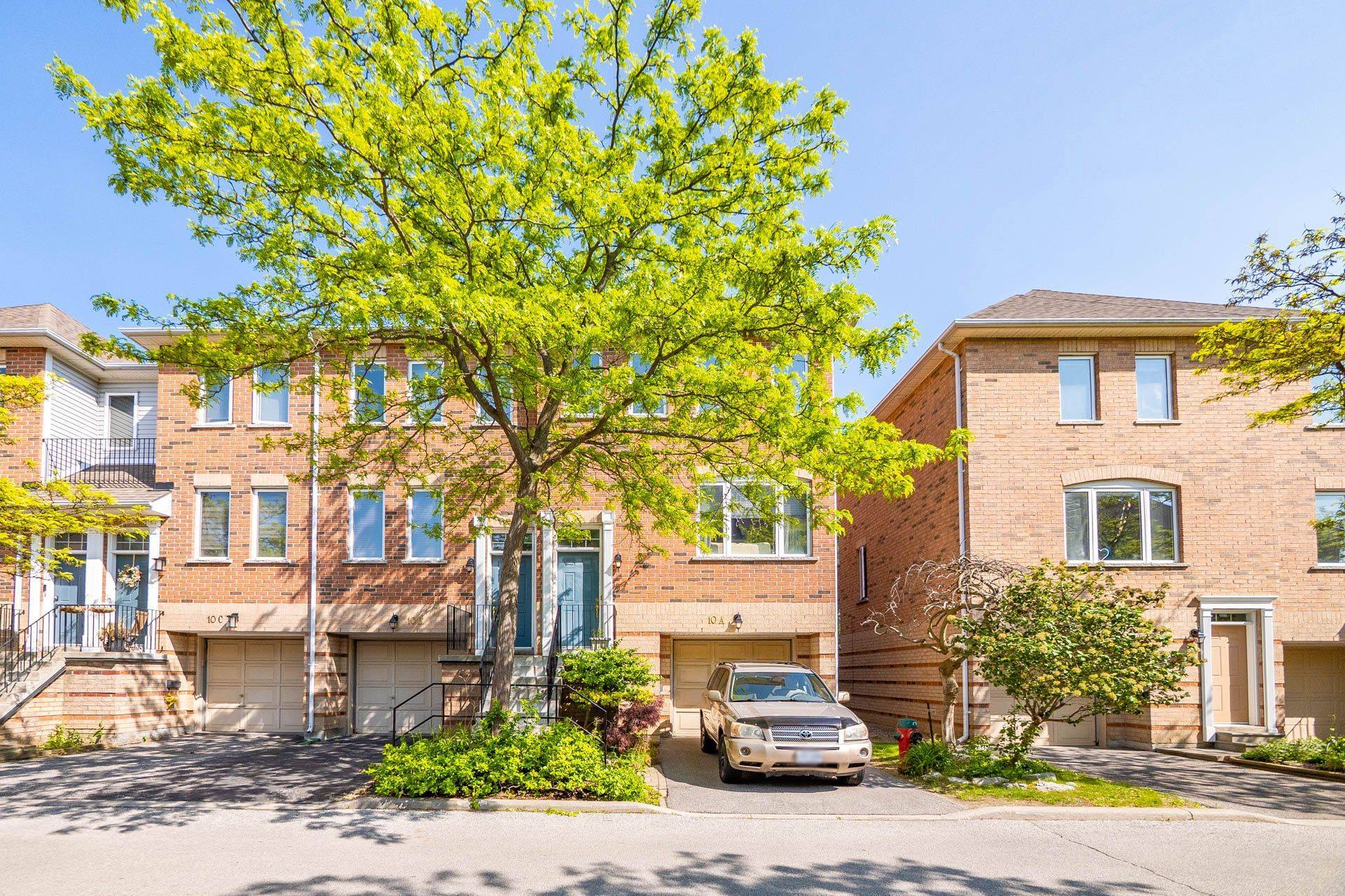 Toronto C11, ON M4H 1R3,10A Leaside Park DR