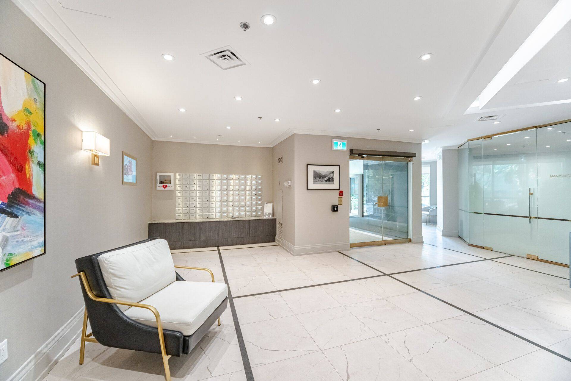 Toronto C10, ON M4S 3C2,30 Holly ST #206