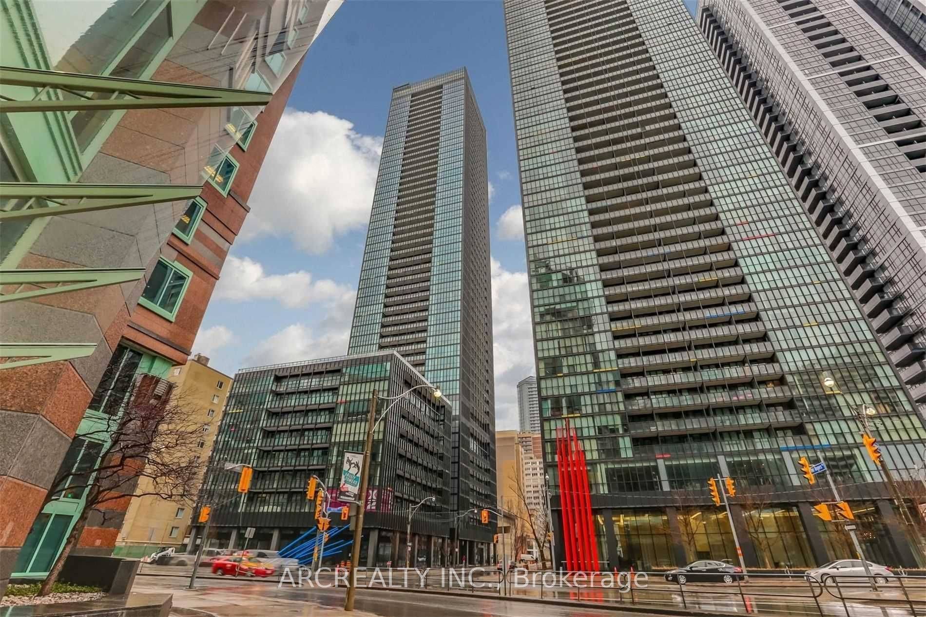 Toronto C08, ON M4Y 1V2,101 Charles ST E #1806