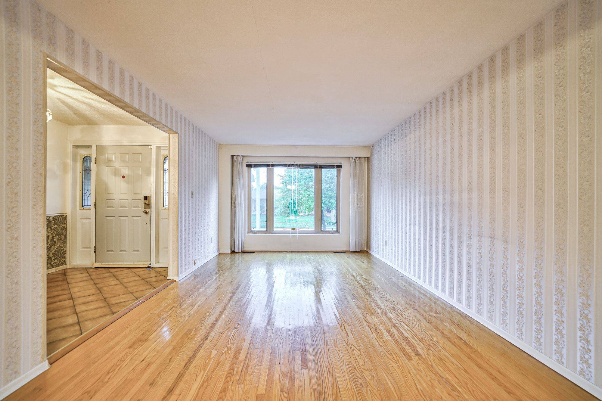Toronto E05, ON M1T 2H4,54 Marblemount CRES