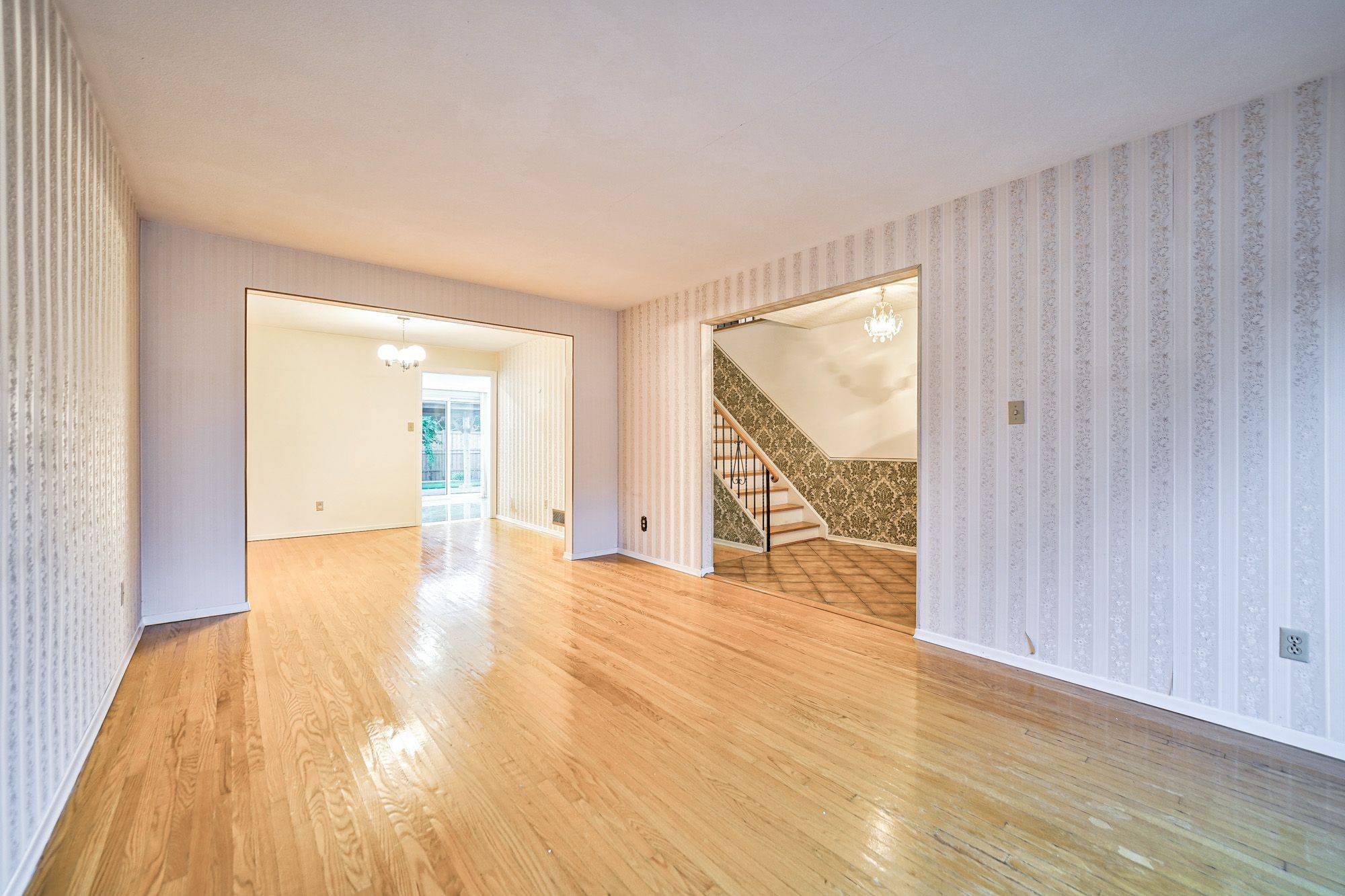 Toronto E05, ON M1T 2H4,54 Marblemount CRES