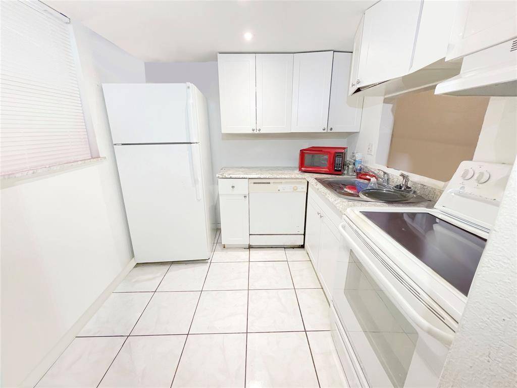 Lauderhill, FL 33313,2800 NW 56th Ave #E102