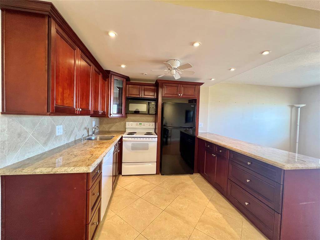 Deerfield Beach, FL 33442,466 Grantham E #466