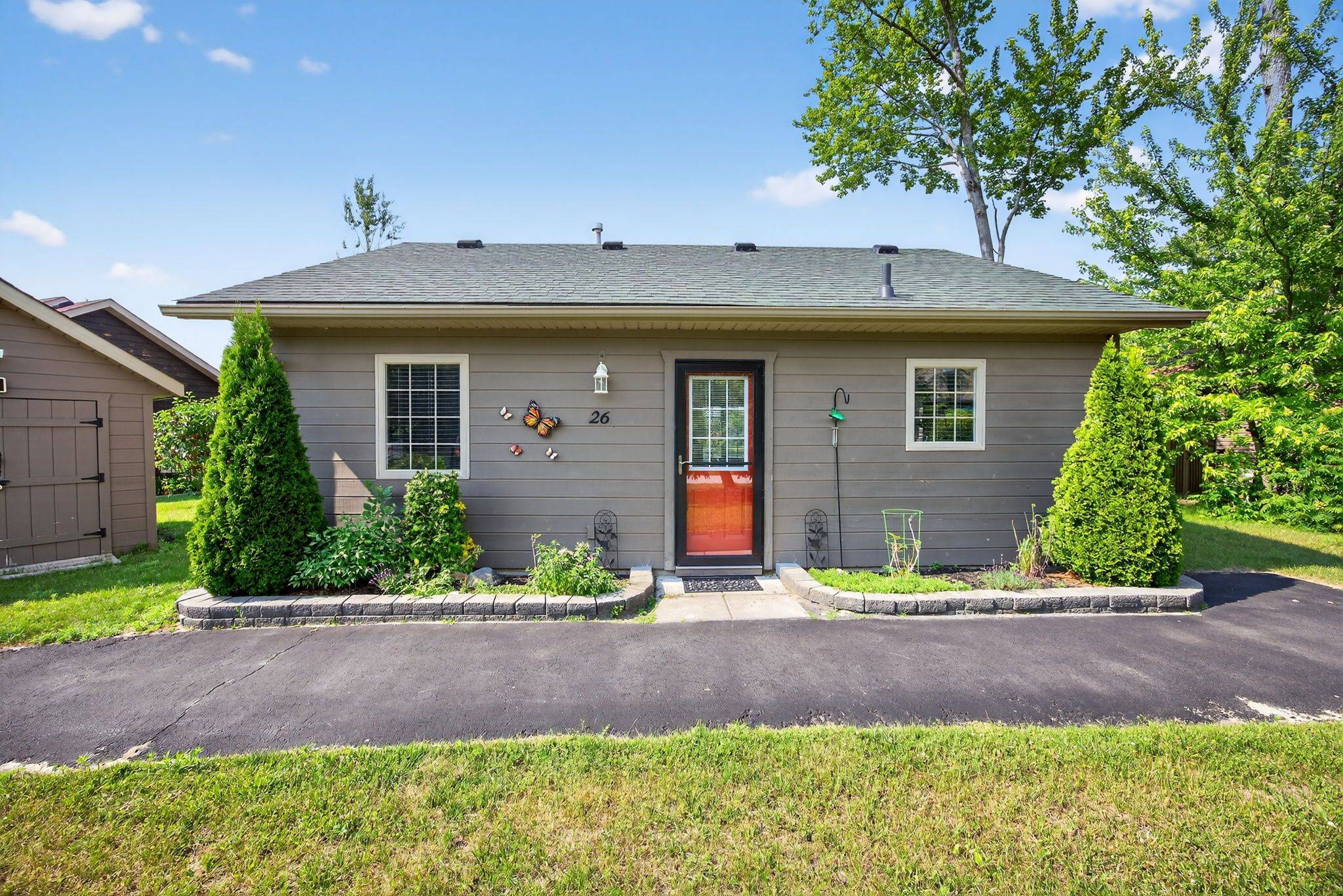 26 Cabin CRES, Wasaga Beach, ON L9Z 1X7