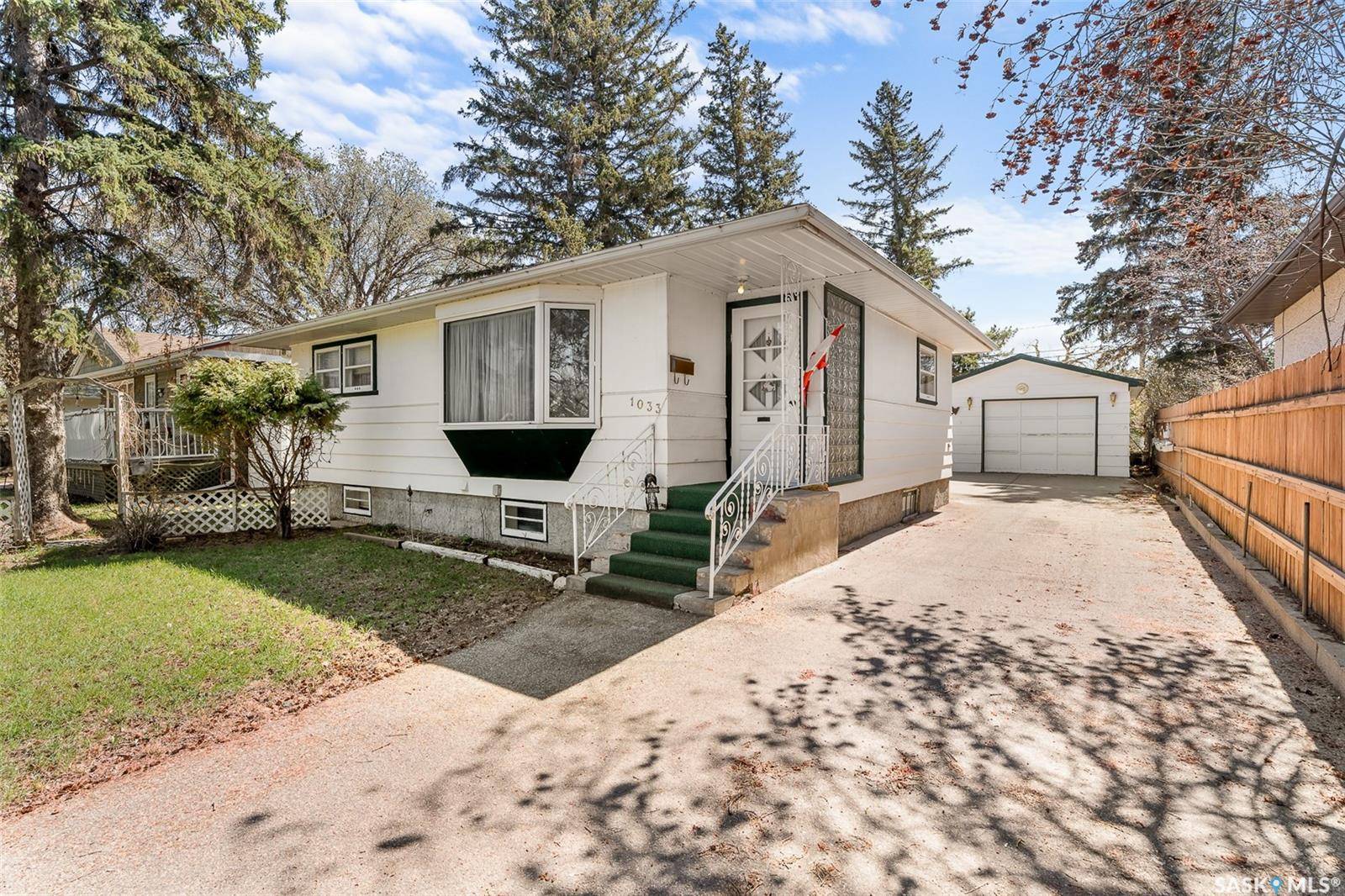1033 Coteau STREET W, Moose Jaw, SK S6H 5G3
