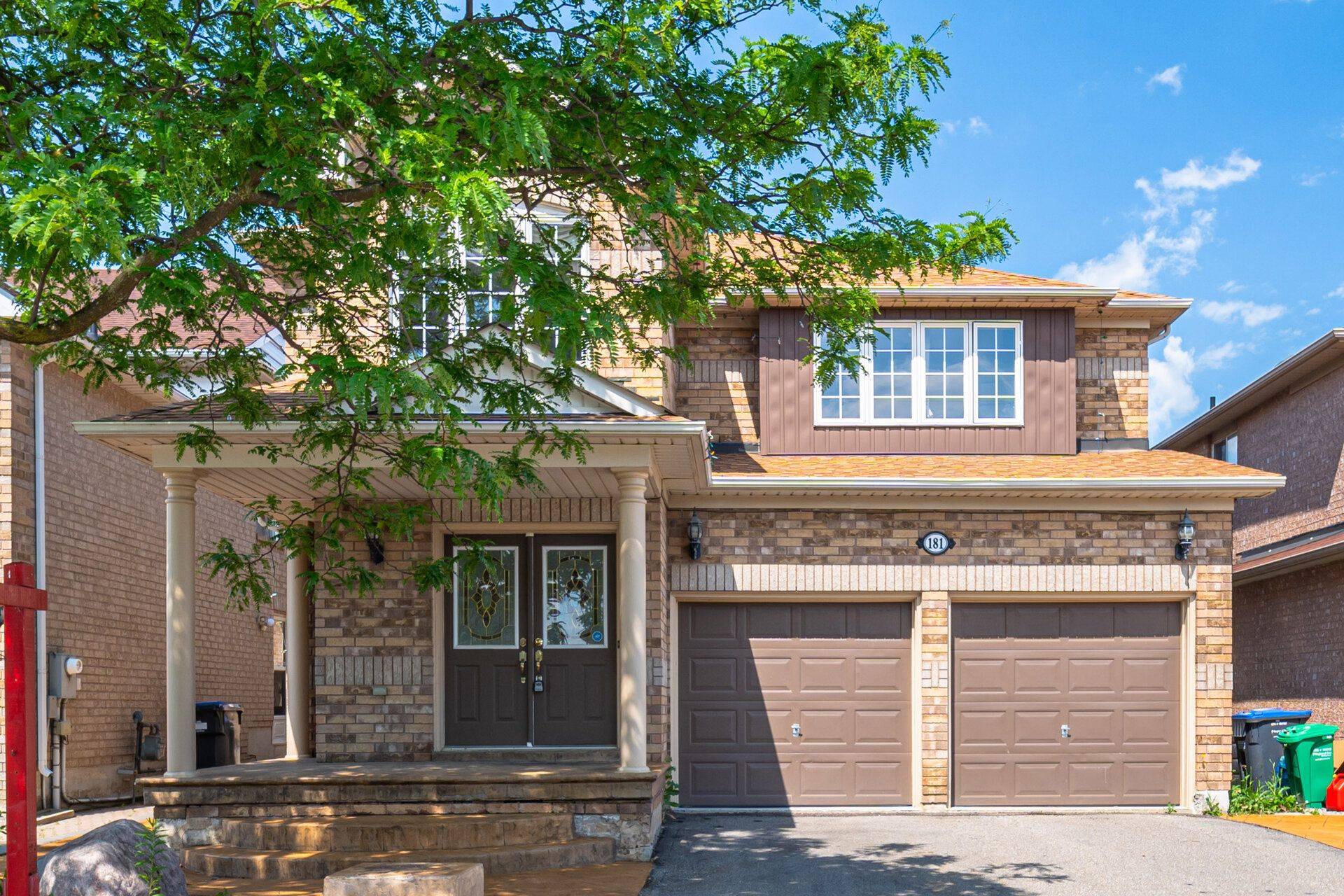 Brampton, ON L7A 2Y8,181 Brisdale DR