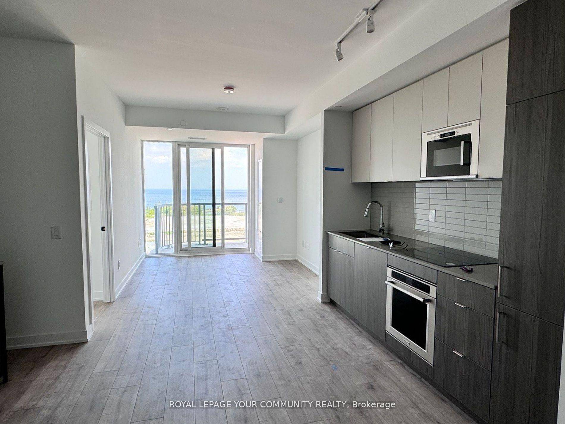 Mississauga, ON L5H 0A9,220 Missinnihe WAY #1109