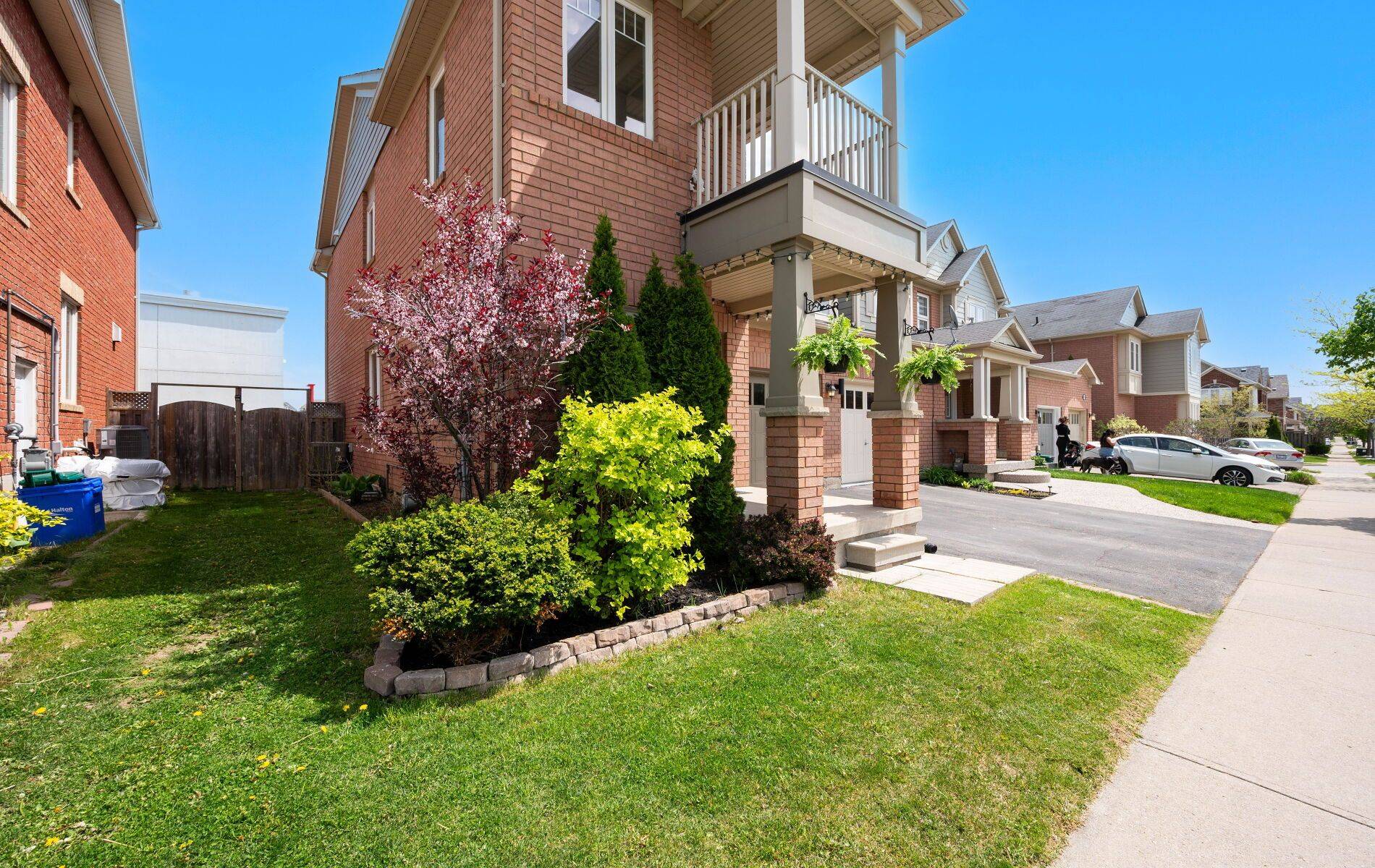 Milton, ON L9T 0P1,705 Rayner CT