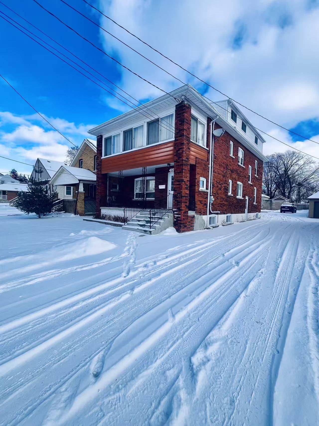 Niagara Falls, ON L2G 4H1,6296 Orchard AVE