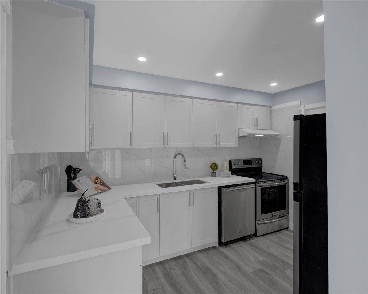 Hamilton, ON L9C 6N3,9 Gafney CT