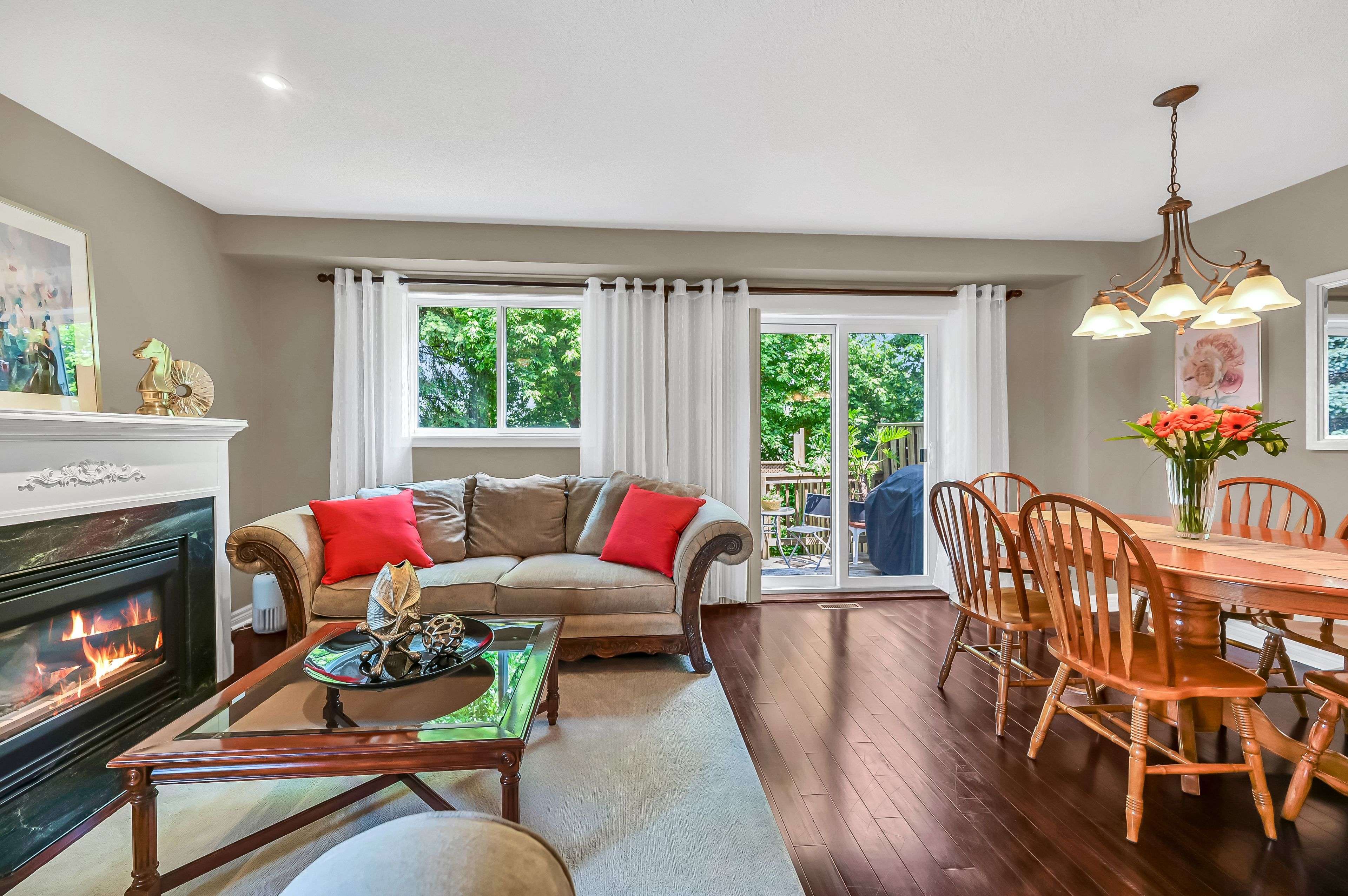 Hamilton, ON L9H 7A6,31 Moss BLVD #Unit 30