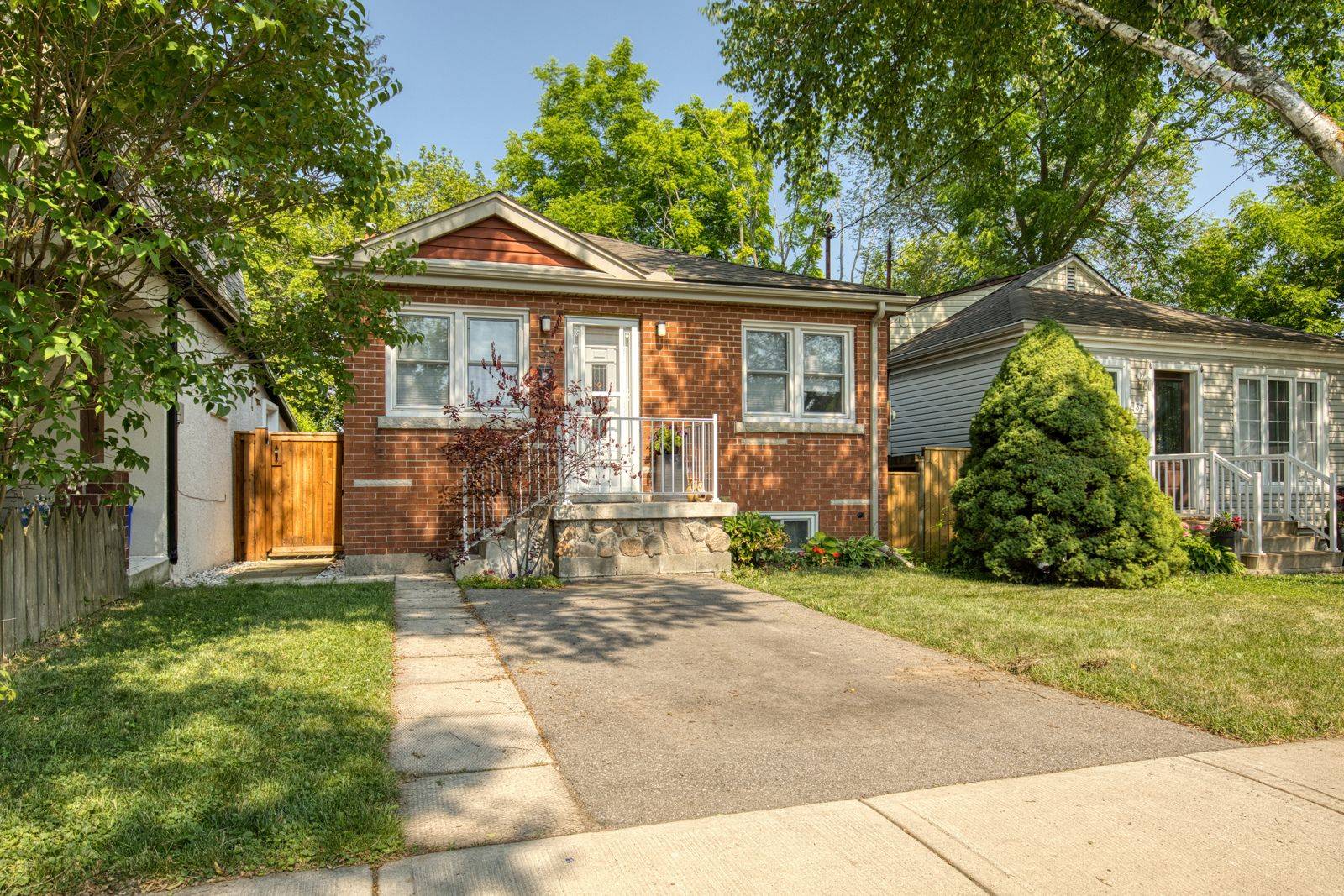 35 Hawthorne AVE, Hamilton, ON L8P 4P7