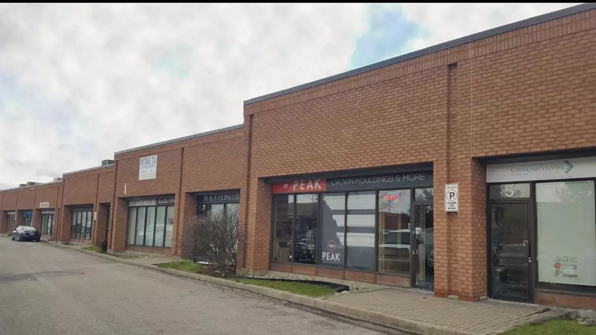 Vaughan, ON L4L 5Y2,190 Marycroft AVE #6