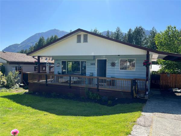 505 Conuma Dr, Gold River, BC V0P 1G0