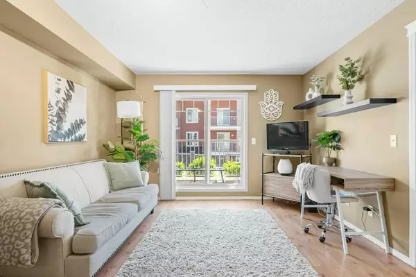Calgary, AB T3K 6L7,70 Panamount DR Northwest #8107