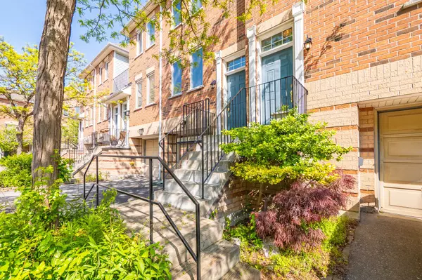Toronto C11, ON M4H 1R3,10A Leaside Park DR