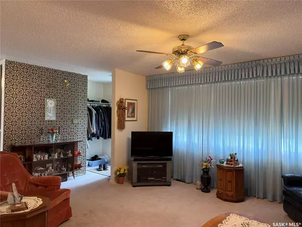 Regina, SK S4S 5K6,8 Doerr PLACE