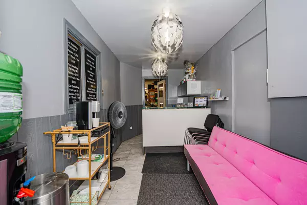 Hamilton, ON L0R 1W0,2481 Upper James ST