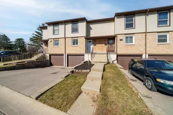 Hamilton, ON L8K 6K3,10 Angus RD #17