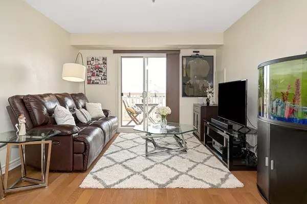 Orleans - Cumberland And Area, ON K4A 0V7,151 Potts Private #306